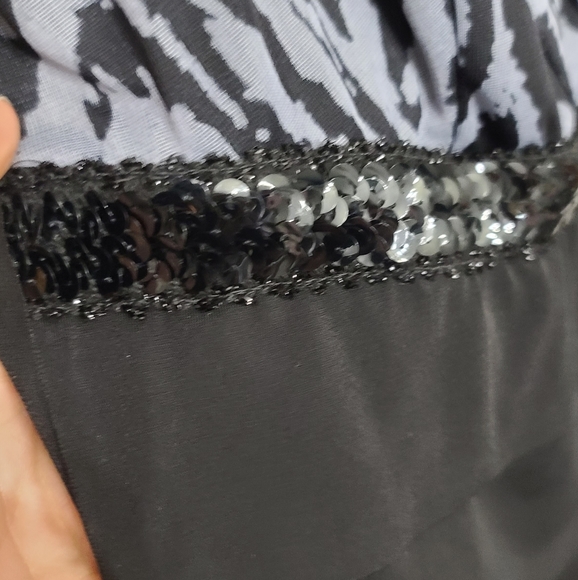 Grey & Black Embellished Dress - Picture 5 of 6